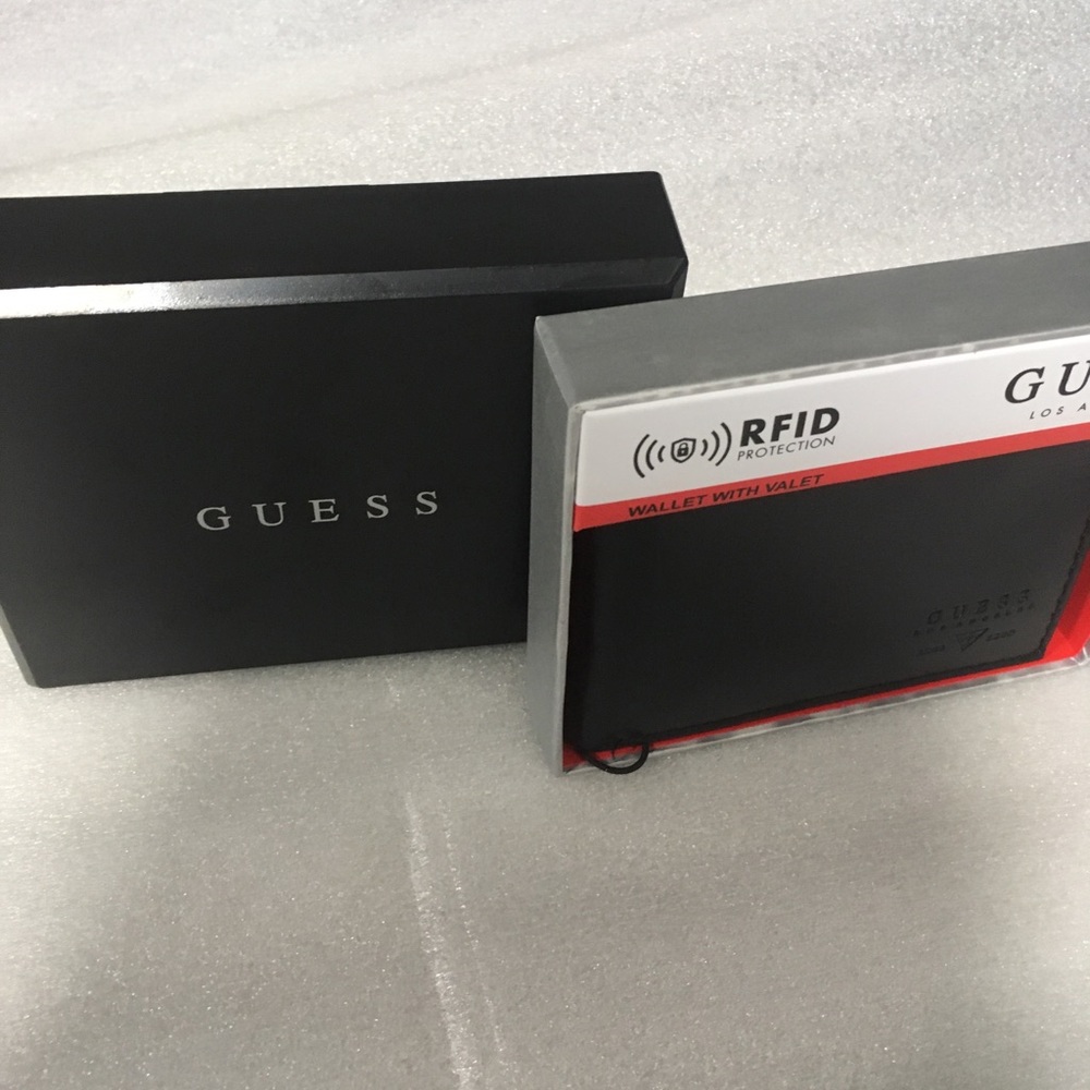 Guess Billfold RFID Mens Leather Wallet With Valet - Picture 2 of 8